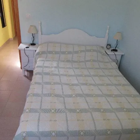 Casa de Férias Duplex 8-10 Persons, Terrace, Swimming Pool And Bbq